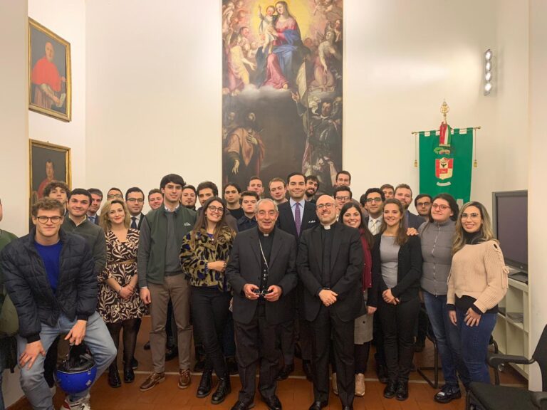 Incontro Vescovo ai Bergamaschi